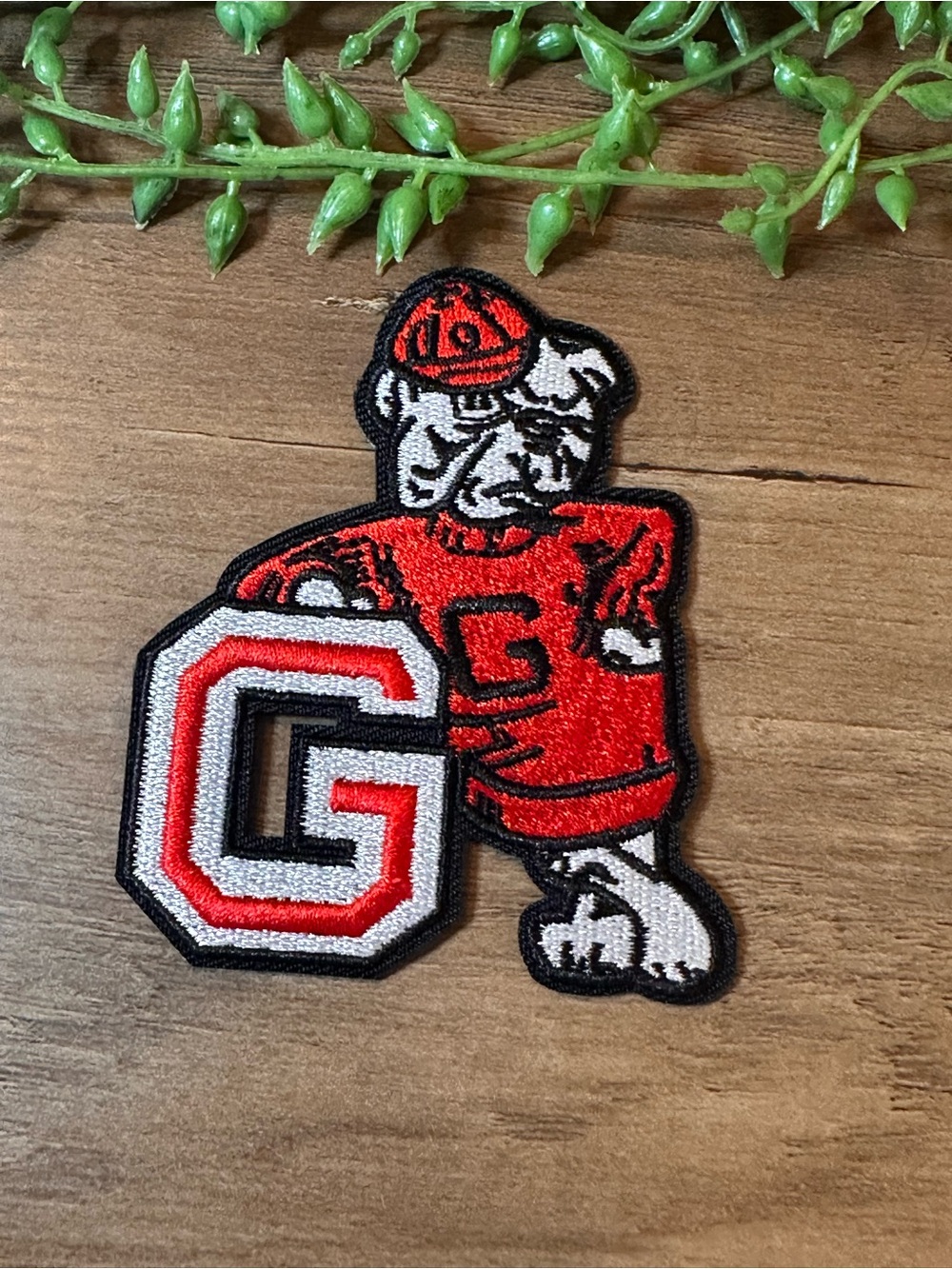 New 🐶University Georgia Bulldog Standing Logo Iron Sew On Embroidered Patch 2.5
